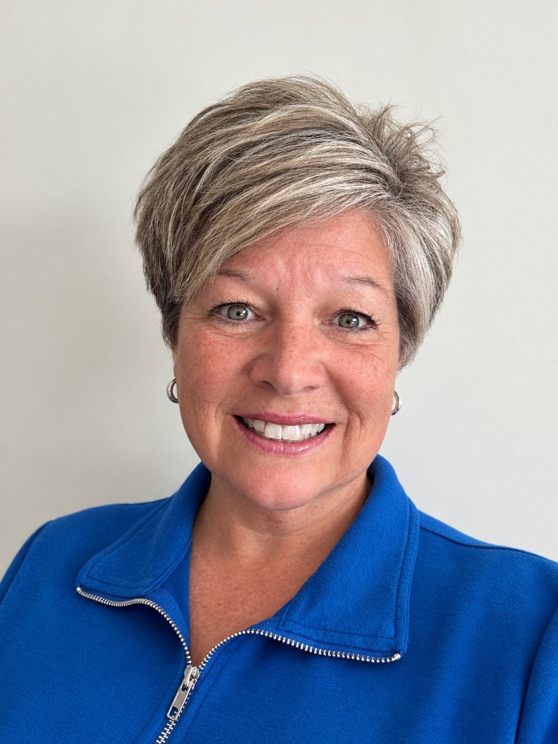 Headshot photo of Terri Shultz.